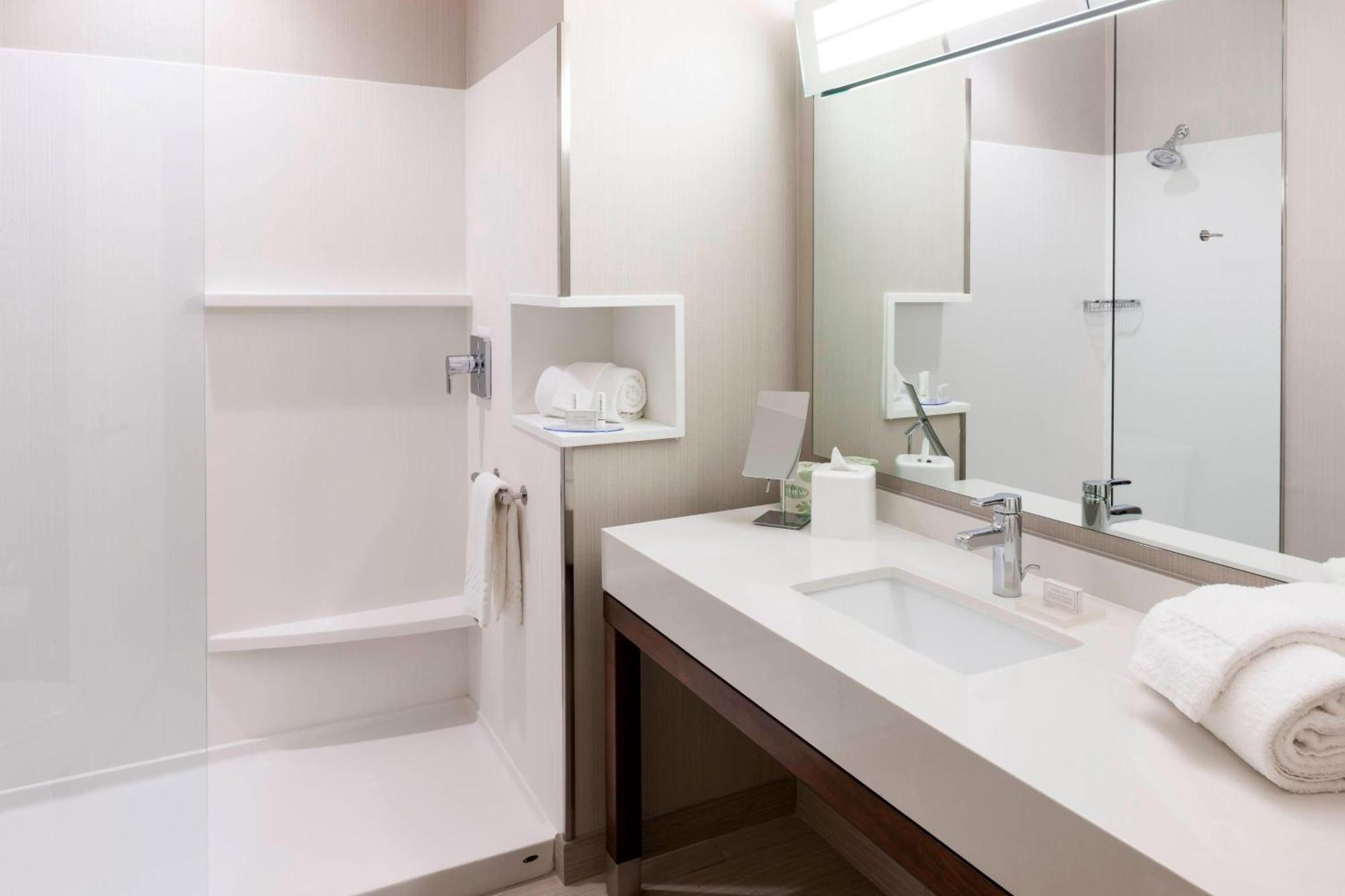 Hotel Courtyard By Marriott Houston North/Shenandoah à The Woodlands Extérieur photo